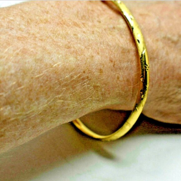 4.5mm Brushed and Textured Oval Bangle Bracelet in 14K Gold  14K Gold Oval Bangle Bracelet 4.5 Grams